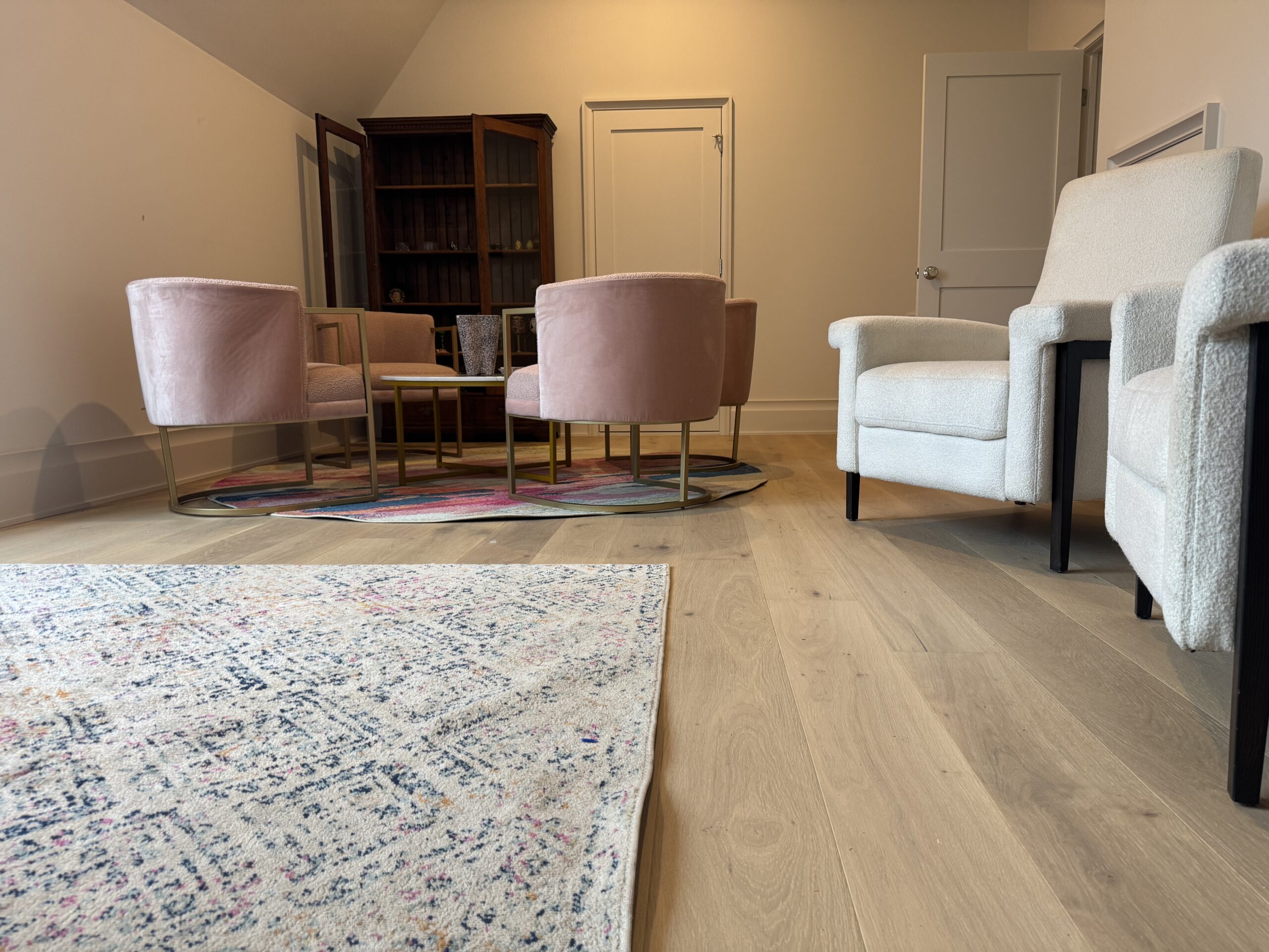 white oak hardwood floor in living room